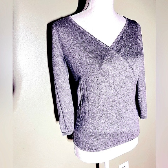 Ann Taylor Shimmer Grey Sweater in XS EUC - Picture 1 of 5
